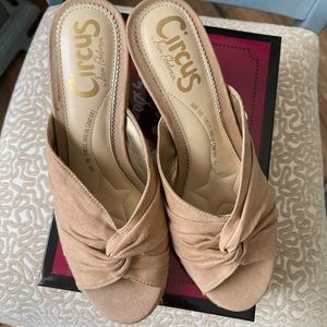 Beautiful wedges! Brand new in box.